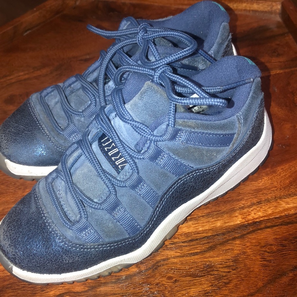 Air Jordan Bluemoon 11s